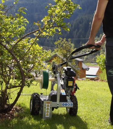 Kabel lagger for robot grasklipper